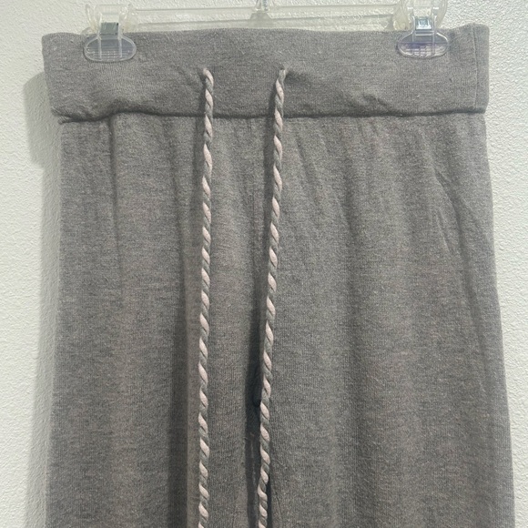 Lemon Cashmere Blend Ruffled Leg Joggers sz small - Picture 3 of 10